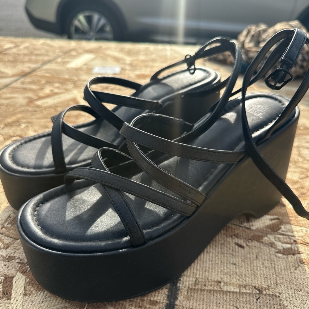 wild fable Black Strappy Platform Sandals